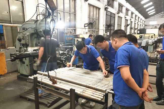火博网页版登录入口-火博(中国)每周对各个工序进行质量监督检验的现场。